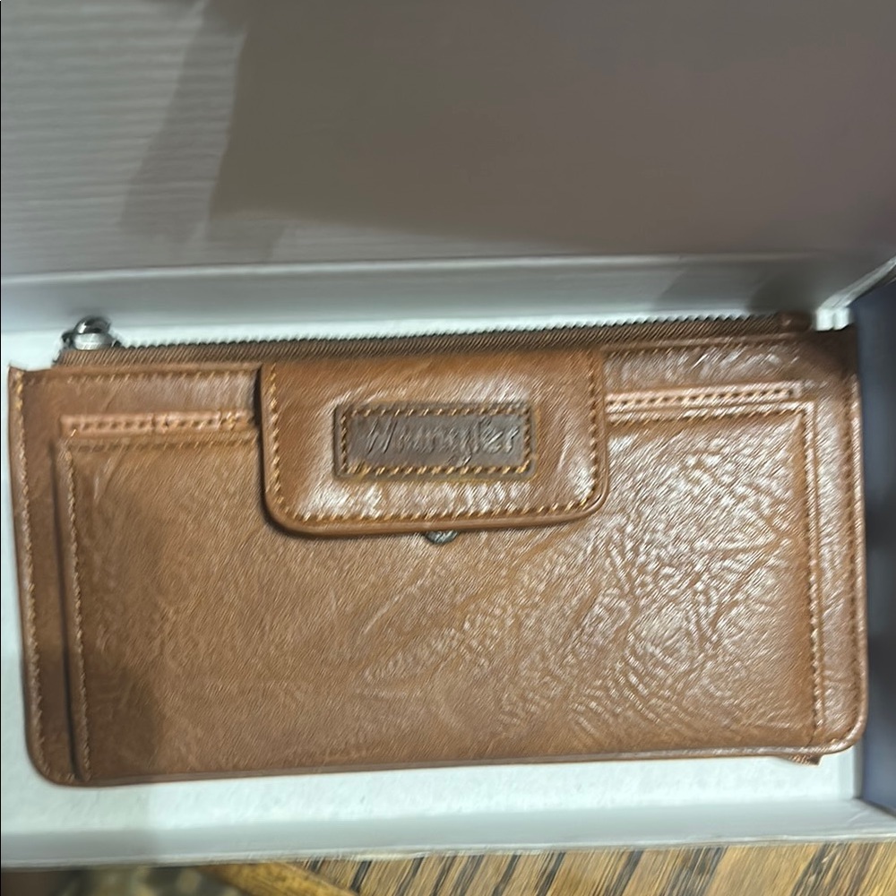 Wrangler Woman Wallet/Clutch.  **BRAND NEW*